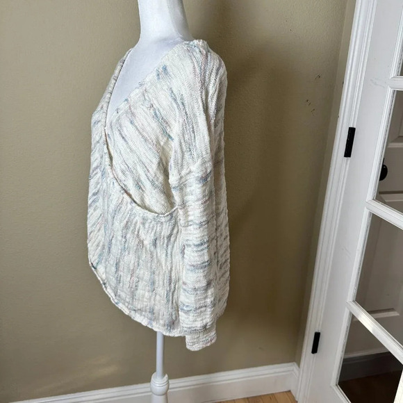 URBAN OUTFITTERS Kimchi Blue Wrap Front Crossover Sweater Size Large - Picture 4 of 9